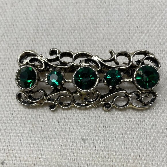 Filigree Brooch Green Faceted Glass Stones Ornate Scroll Old Money Vintage SIlve - Picture 3 of 9